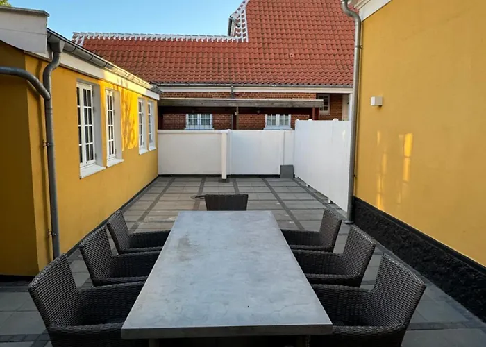 1 Skon Og Lyst Indrettet Feriehus I Skagen