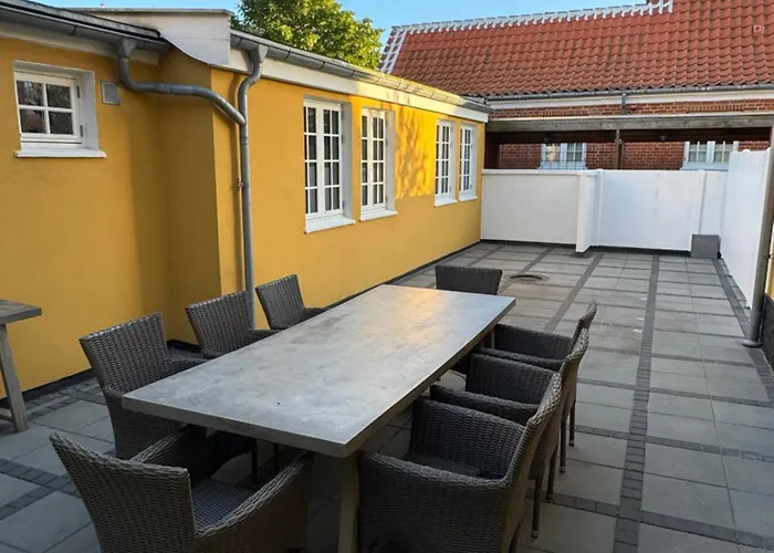 1 Skon Og Lyst Indrettet Feriehus I Skagen